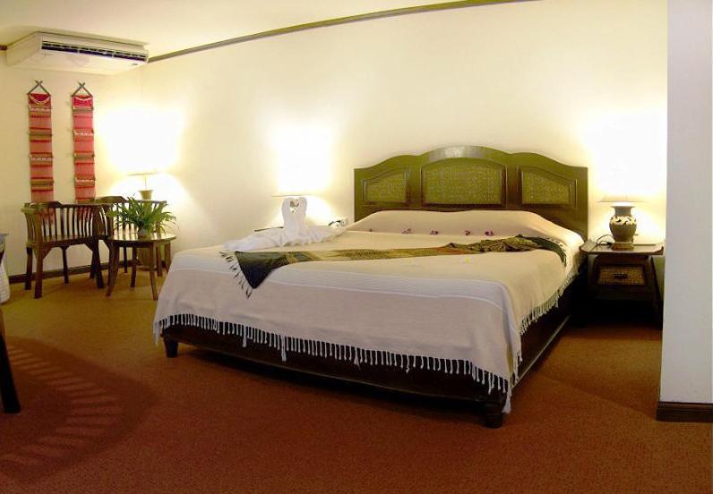 Phuphaya Resort Pattaya Kamer foto