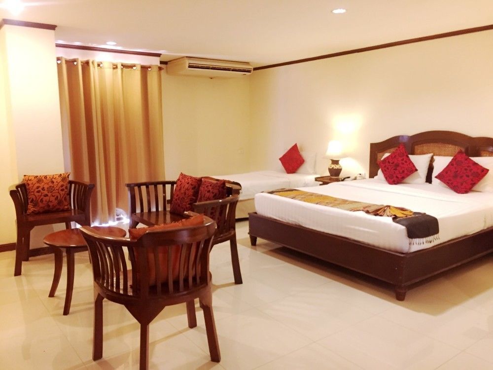 Phuphaya Resort Pattaya Buitenkant foto