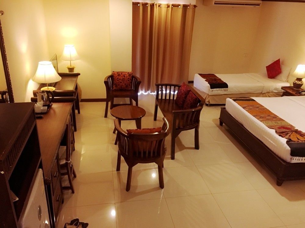 Phuphaya Resort Pattaya Buitenkant foto