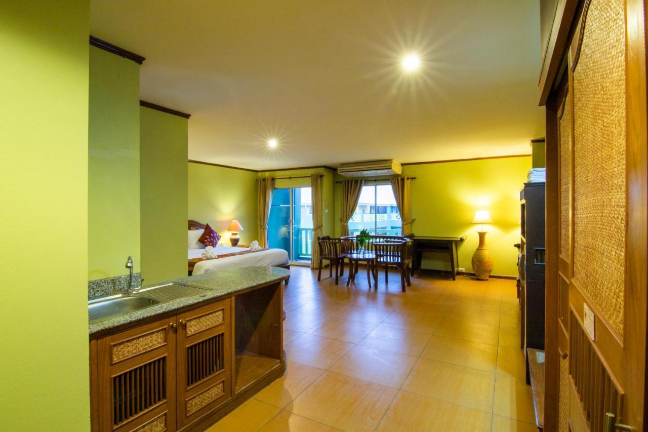 Phuphaya Resort Pattaya Buitenkant foto