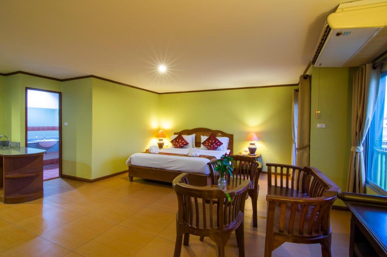 Phuphaya Resort Pattaya Buitenkant foto